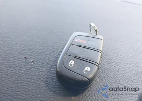 2018 Jeep Grand Cherokee Laredo E 4X2 из США, поврежденный, VIN 1C4RJEAG6JC212351